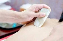 感冒就刮痧？《饮食养生汇》：小心出热毒