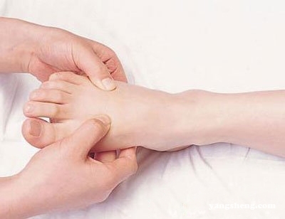 久坐腰痛脖子酸怎么破？ 中医教你正确按摩缓解