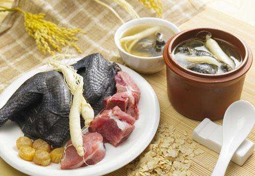 女人补血食疗  莲子桂圆汤快速补血